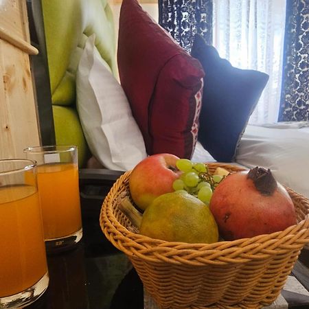 Delta View Hotel Pahalgam Luaran gambar