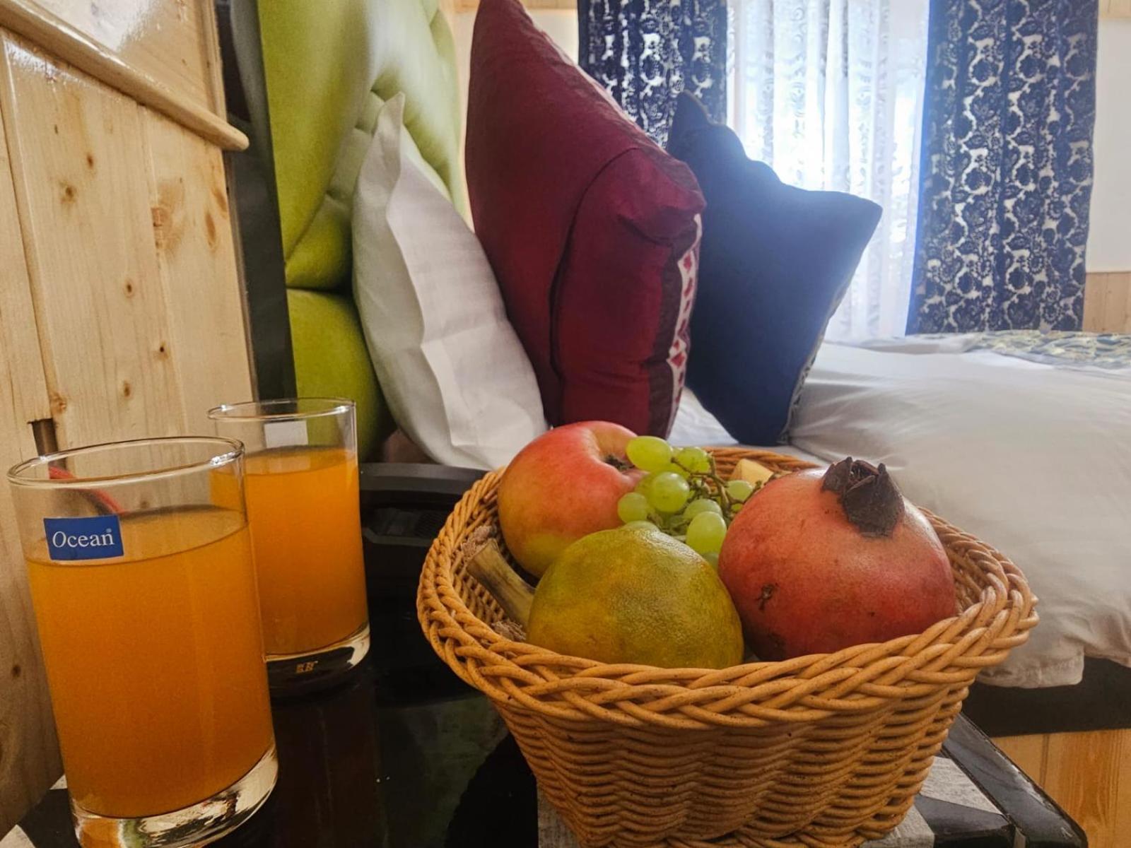 Delta View Hotel Pahalgam Luaran gambar